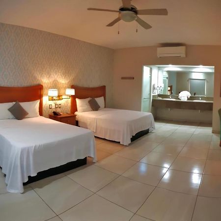 Hotel Maioris Navolato San Pedro  Екстер'єр фото